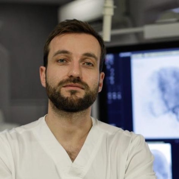 Dr. Răzvan Radu